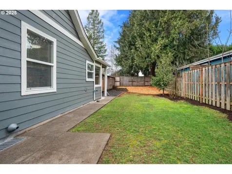7430 N Newell Avenue Portland OR 97203