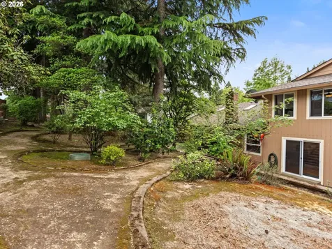 1714 NW 109th Street Vancouver WA 98685