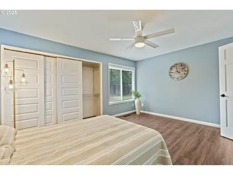 4935 NW Kahneeta Court Portland OR 97229