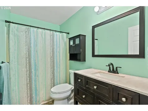 4935 NW Kahneeta Court Portland OR 97229