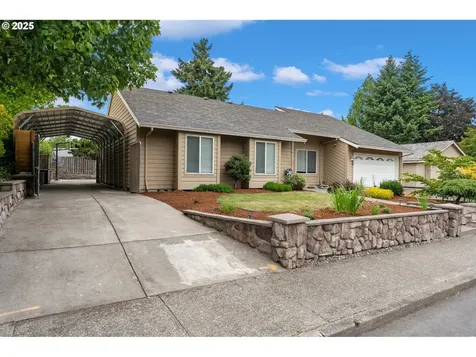 4935 NW Kahneeta Court Portland OR 97229