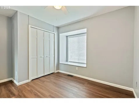 4935 NW Kahneeta Court Portland OR 97229