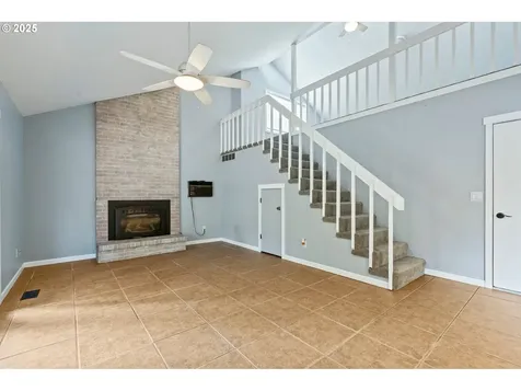 4935 NW Kahneeta Court Portland OR 97229