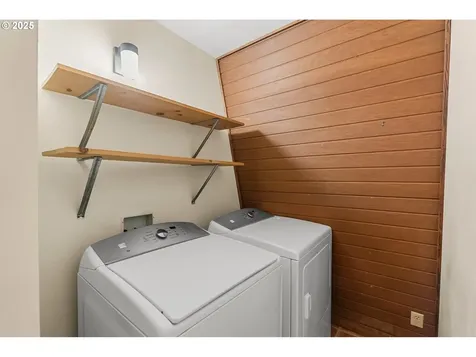 3960 Hilyard Street Eugene OR 97405
