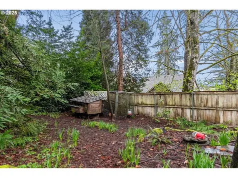 3960 Hilyard Street Eugene OR 97405