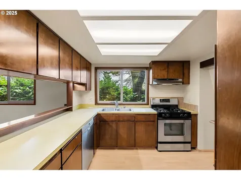 3960 Hilyard Street Eugene OR 97405