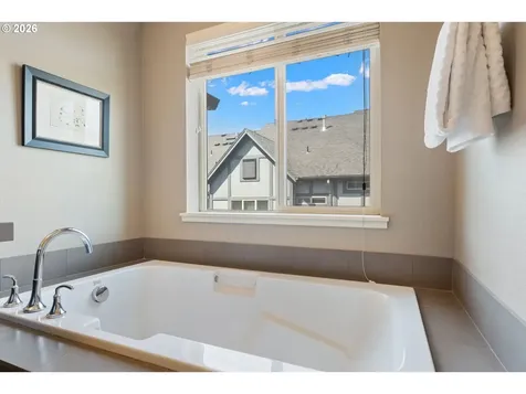4899 NW Blandy Terrace Portland OR 97229