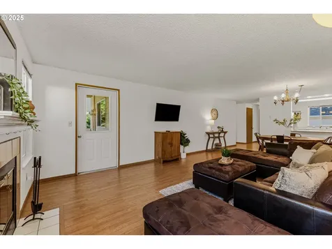 13216 NE Salmon Creek Avenue Vancouver WA 98686