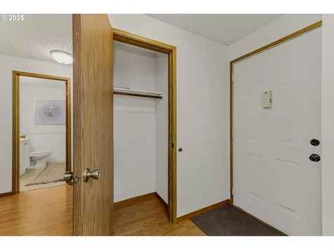 13216 NE Salmon Creek Avenue Vancouver WA 98686