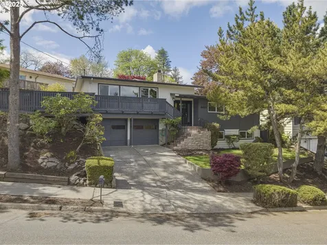 6425 SW 33rd Place Portland OR 97239