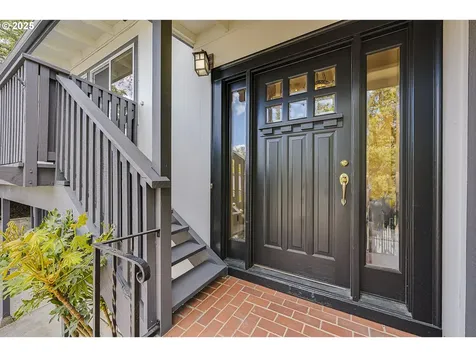 6425 SW 33rd Place Portland OR 97239