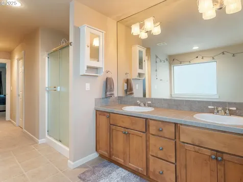 13236 SE Buford Court Portland OR 97236