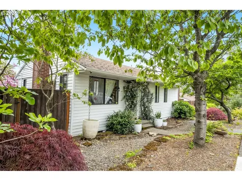 8668 SE Liebe Street Portland OR 97266