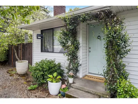 8668 SE Liebe Street Portland OR 97266