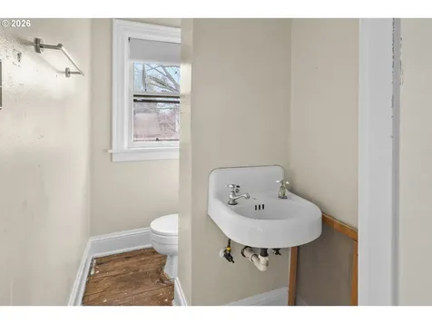 2144 N Webster Street Portland OR 97217