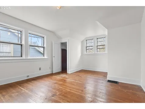 2144 N Webster Street Portland OR 97217
