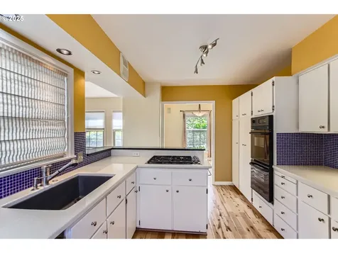 6302 N Boston Avenue Portland OR 97217