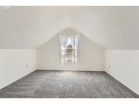 6302 N Boston Avenue Portland OR 97217