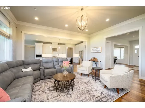 2050 SW Fox Swale Lane Mcminnville OR 97128