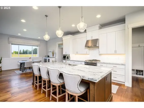 2050 SW Fox Swale Lane Mcminnville OR 97128