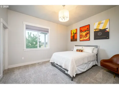 2050 SW Fox Swale Lane Mcminnville OR 97128