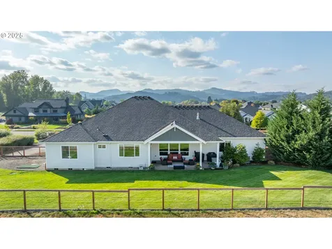2050 SW Fox Swale Lane Mcminnville OR 97128
