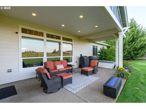 2050 SW Fox Swale Lane Mcminnville OR 97128
