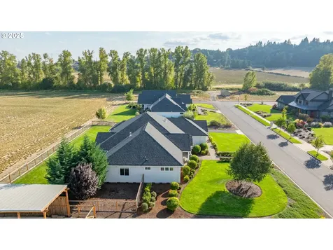 2050 SW Fox Swale Lane Mcminnville OR 97128