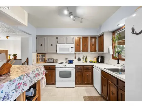 3290 I Street Washougal WA 98671