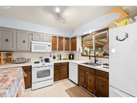 3290 I Street Washougal WA 98671
