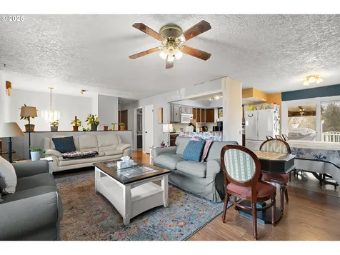 3290 I Street Washougal WA 98671