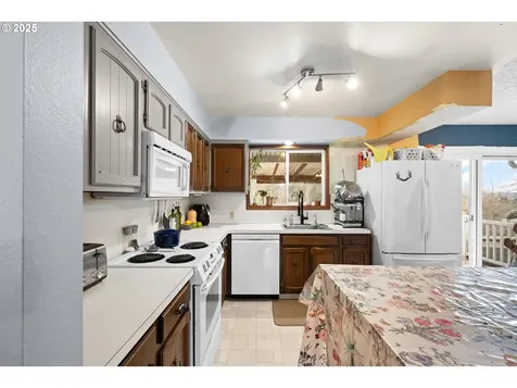 3290 I Street Washougal WA 98671