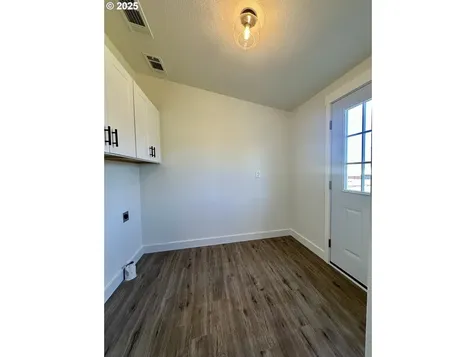 4207 Hanna Street Roseburg OR 97471