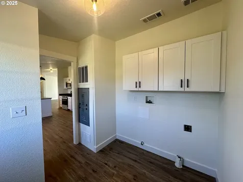 4207 Hanna Street Roseburg OR 97471