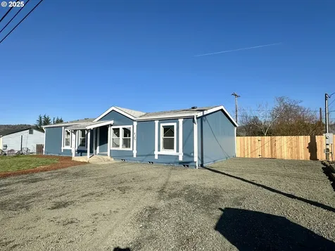 4207 Hanna Street Roseburg OR 97471