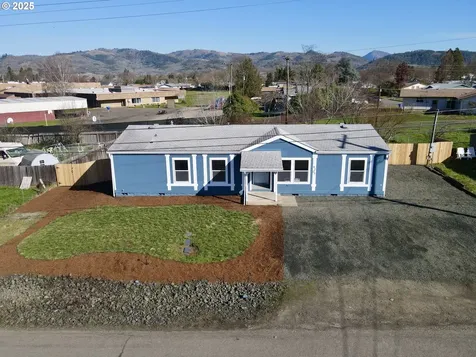 4207 Hanna Street Roseburg OR 97471