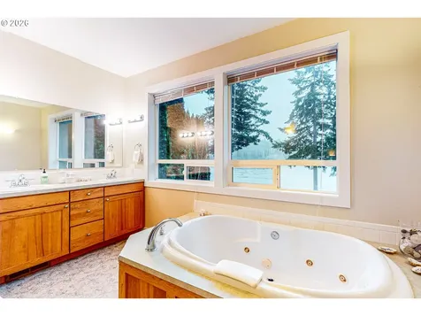 70 E Cape Horn Drive Shelton WA 98584