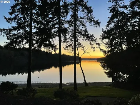 70 E Cape Horn Drive Shelton WA 98584