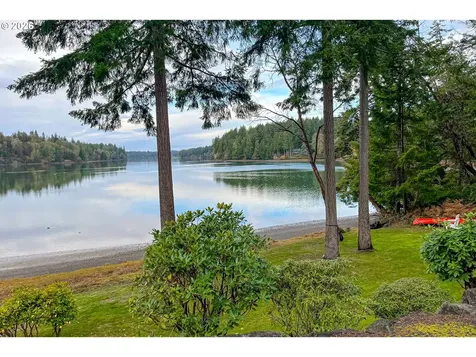 70 E Cape Horn Drive Shelton WA 98584