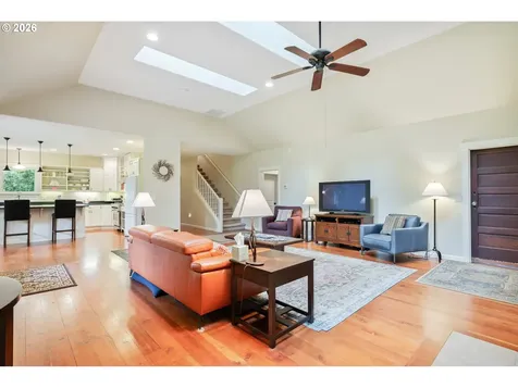 180 Trinity Drive Castle Rock WA 98611