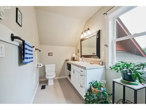 180 Trinity Drive Castle Rock WA 98611