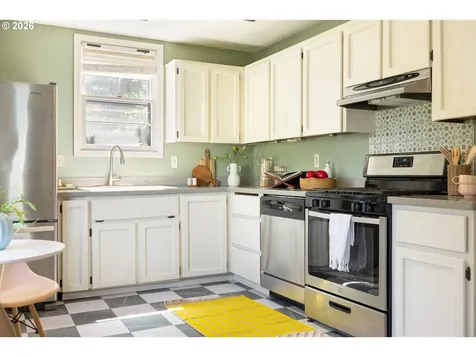 3127 SE 63rd Avenue Portland OR 97206