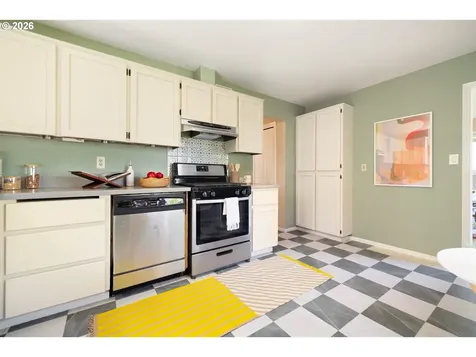 3127 SE 63rd Avenue Portland OR 97206