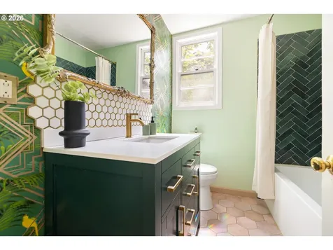 3127 SE 63rd Avenue Portland OR 97206
