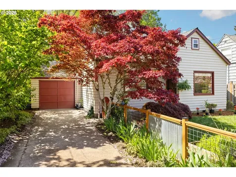 3127 SE 63rd Avenue Portland OR 97206