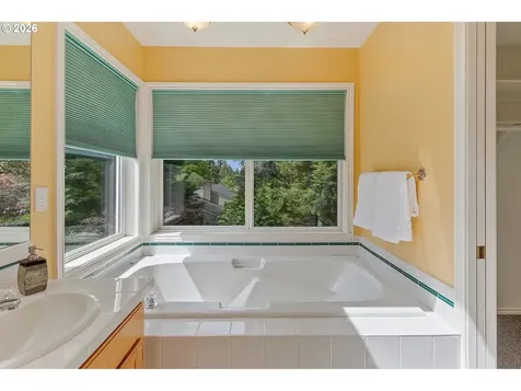 1821 NW 129th Place Portland OR 97229