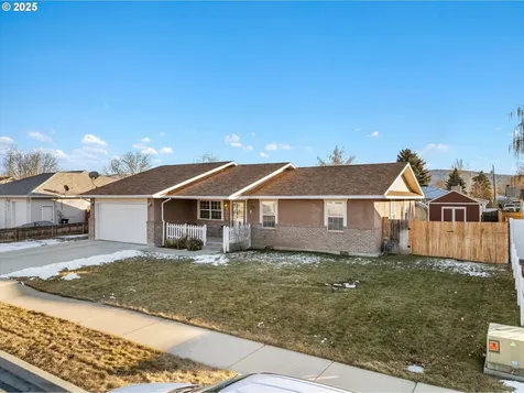 1005 F Street Baker City OR 97814