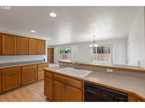 2055 Statesman Drive Woodland WA 98674