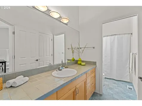 1616 NW Foley Court Portland OR 97229