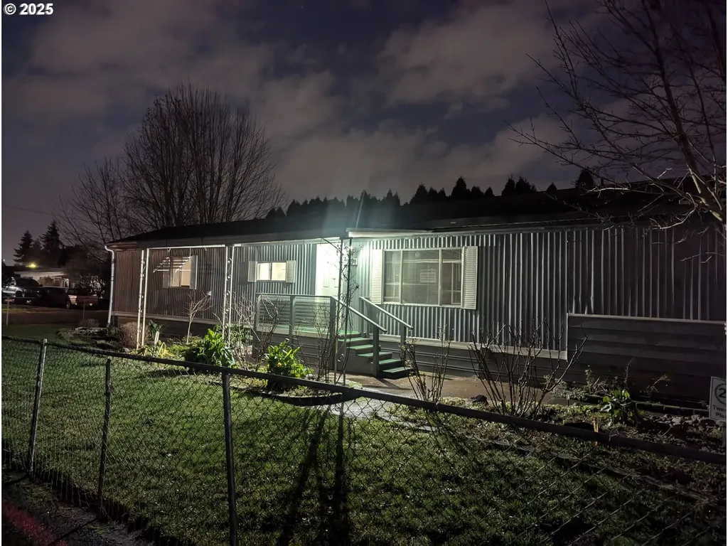 3054 Surfwood Drive NE Salem OR 97305
